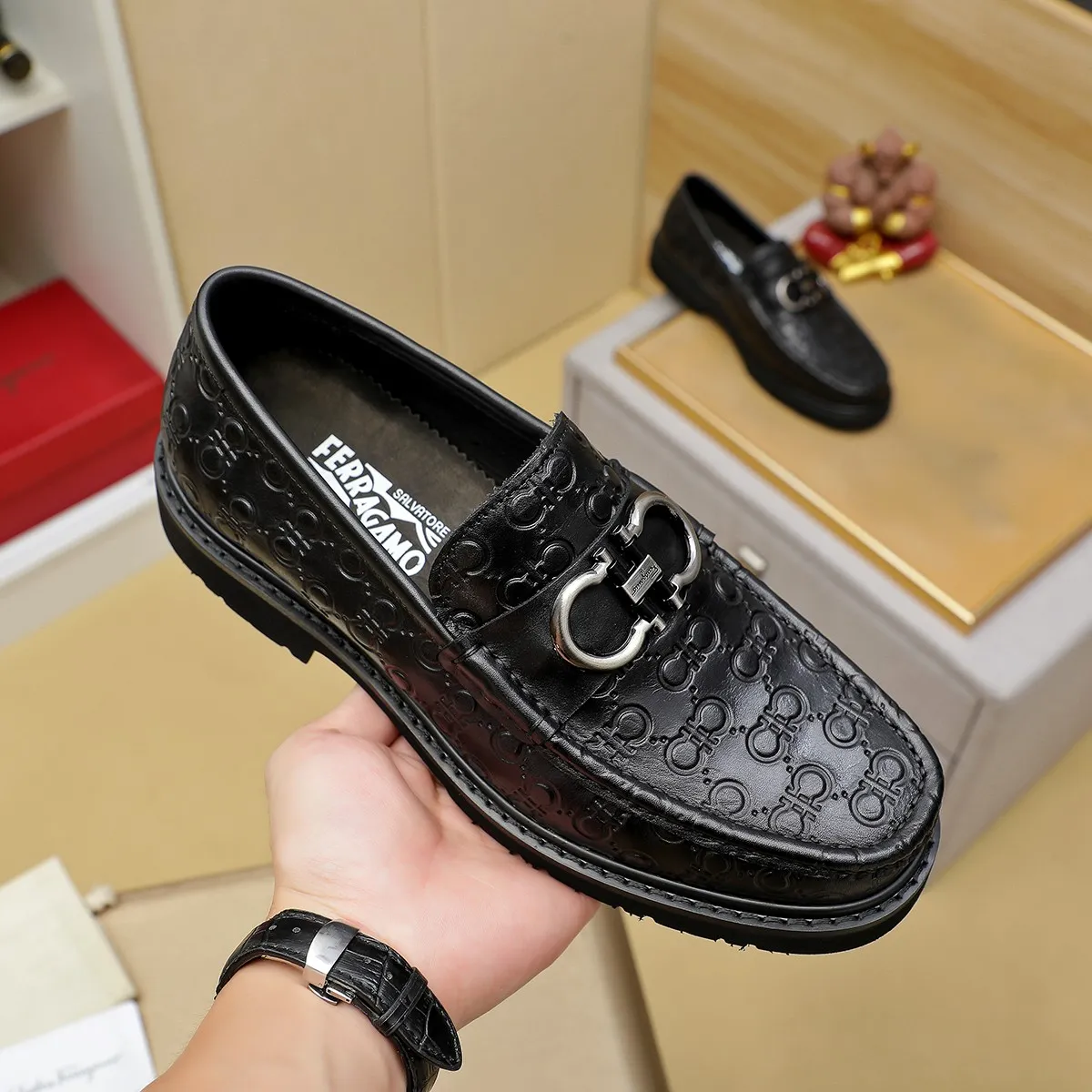 Men's shoes 💰500 Ferragamo [Ferragamo] top imported suit men's shoes 💯Original copy of the official website, product materials: selected imported embossed calfskin + luxury hardware buckle accessories ~ imported water-dyed cow 🐂 leather lining. Strong three-dimensional visual effect, original combination outsole, multiple colors available😘 Size: 38-44 (.45.46. Customized)